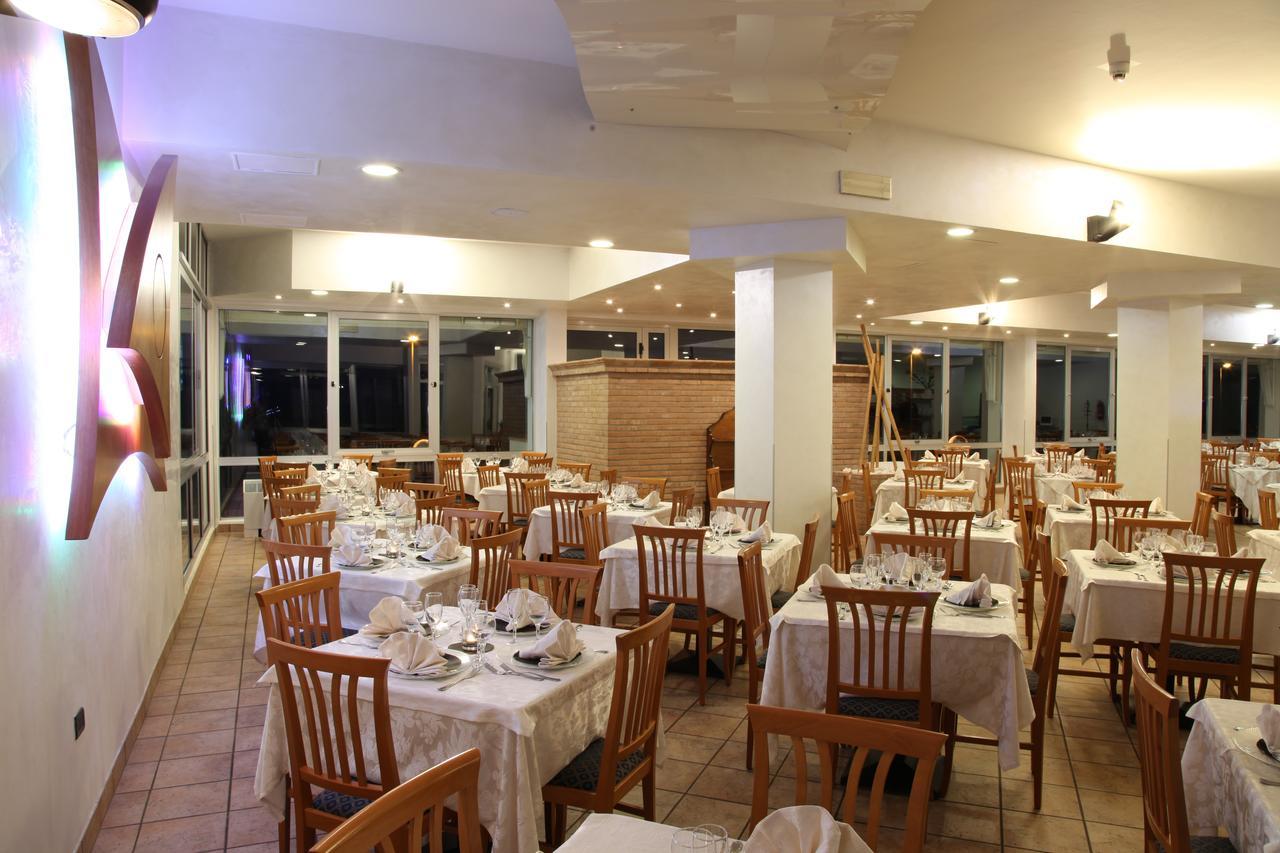 Hotel Plaza Llido Degli Estensi Exteriér fotografie